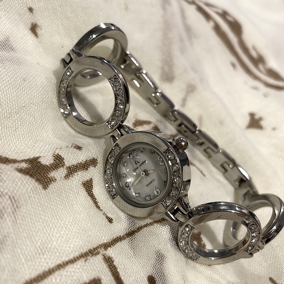 Louis Arden Silver watch with rhinestones - Picture 1 of 4